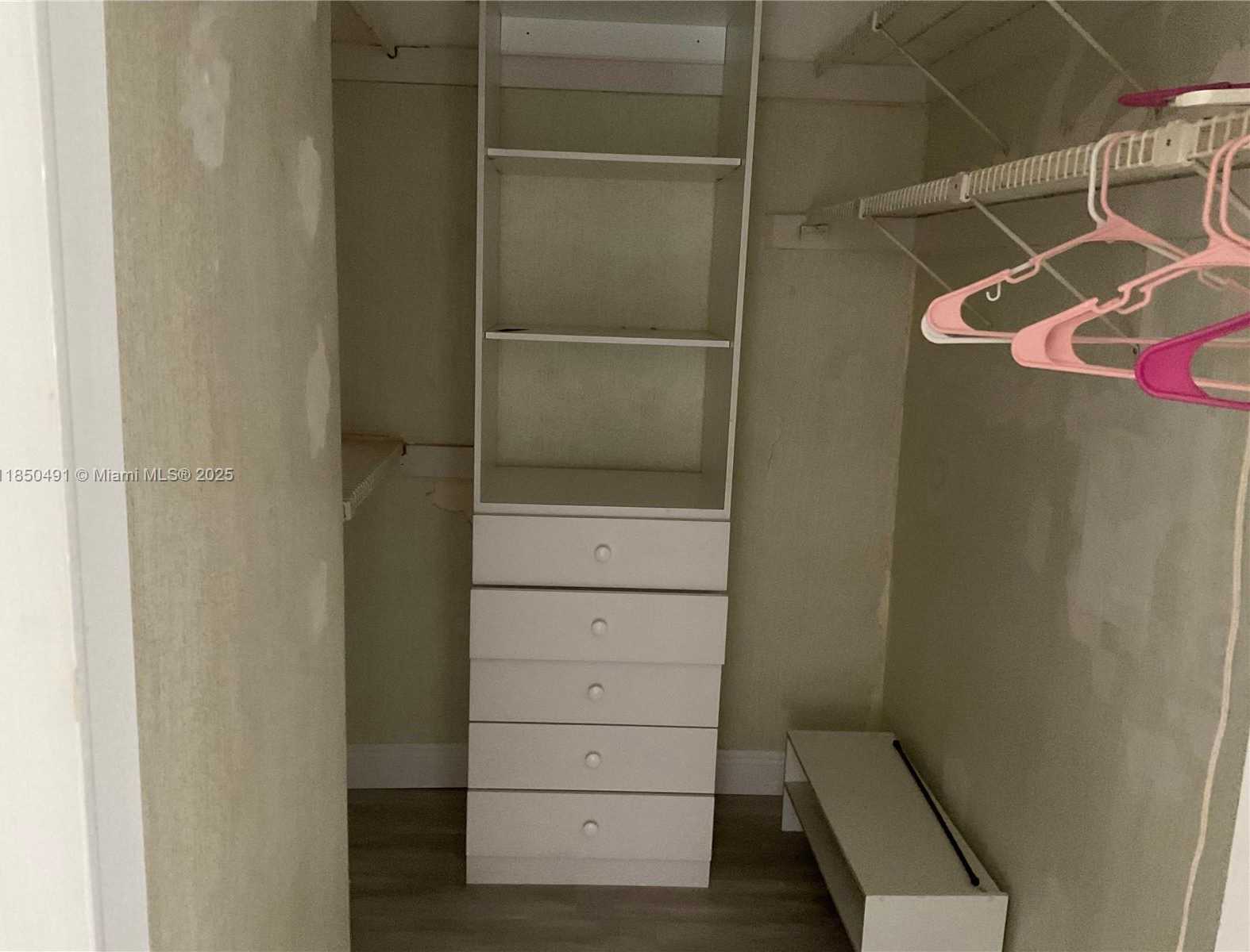 Small Image of 1830 DEWEY ST #5, Hollywood Number 14