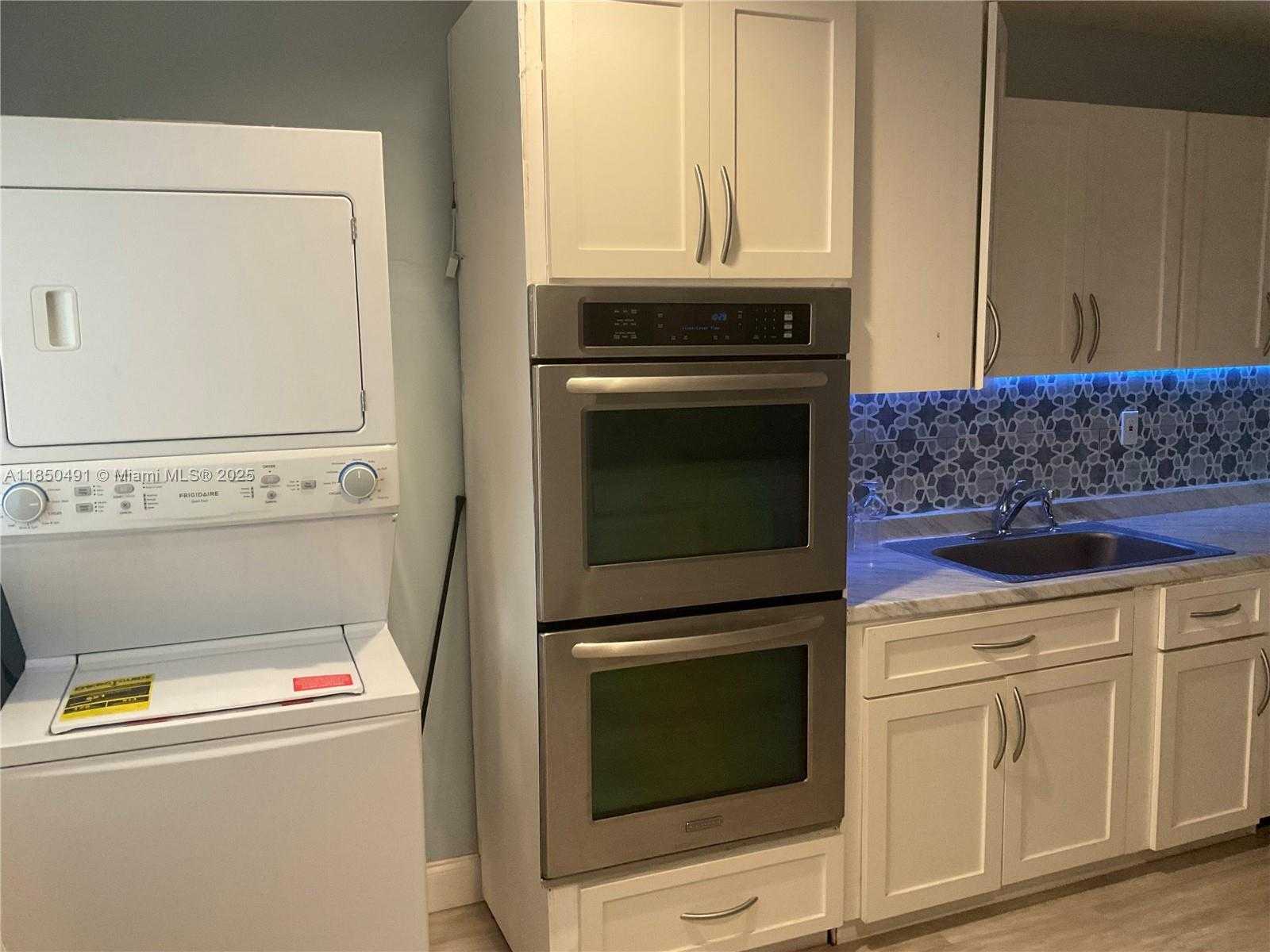 Small Image of 1830 DEWEY ST #5, Hollywood Number 6