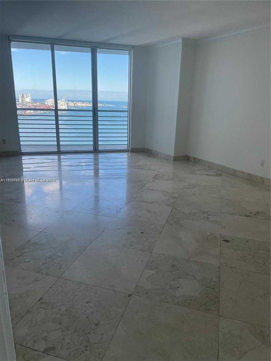 Small Image of 325 SOUTH BISCAYNE BLVD #3526, Miami Number 7