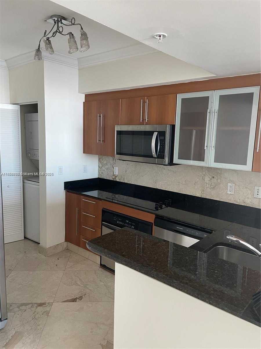 Small Image of 325 SOUTH BISCAYNE BLVD #3526, Miami Number 9