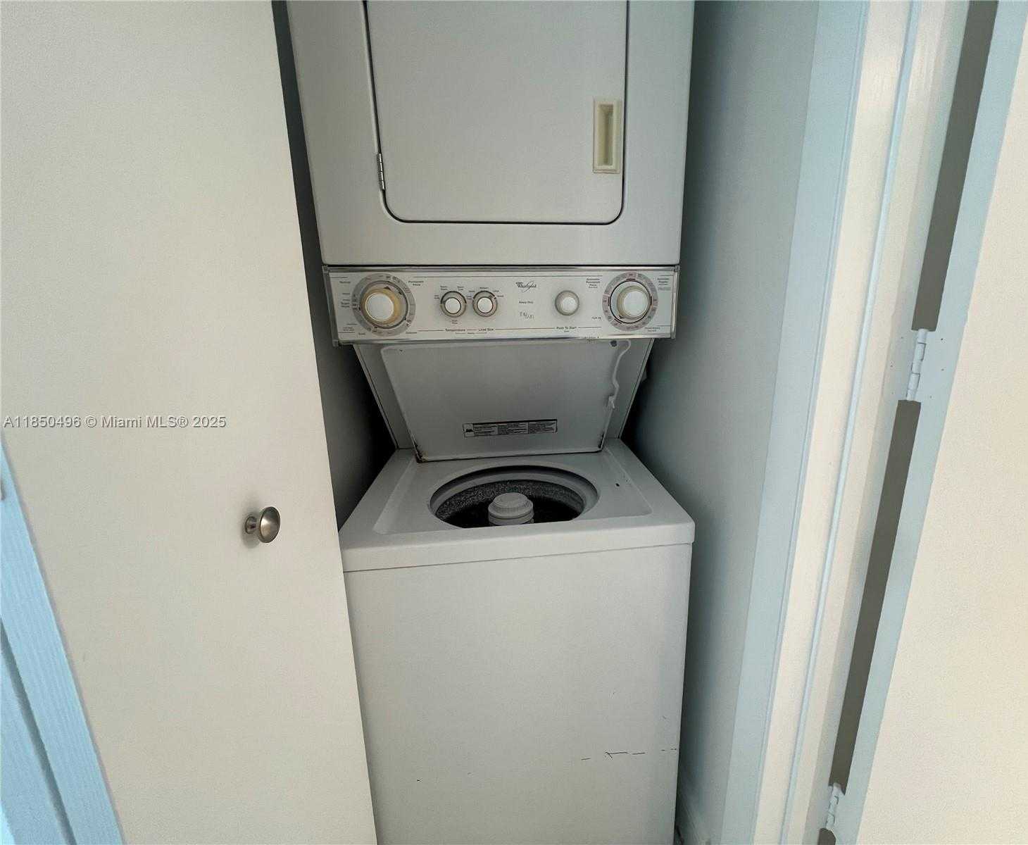 Small Image of 1861 NORTH WEST S RIVER DR #1701, Miami Number 16