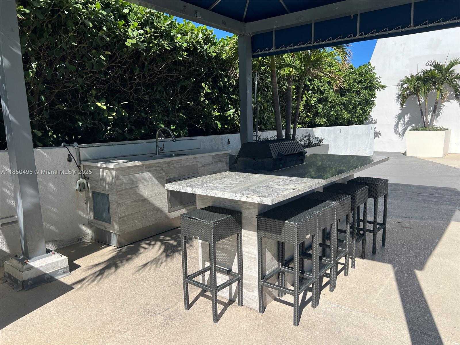 Small Image of 1861 NORTH WEST S RIVER DR #1701, Miami Number 24