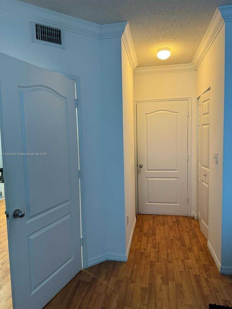 Small Image of 5085 NORTH WEST 7TH ST #605, Miami Number 4