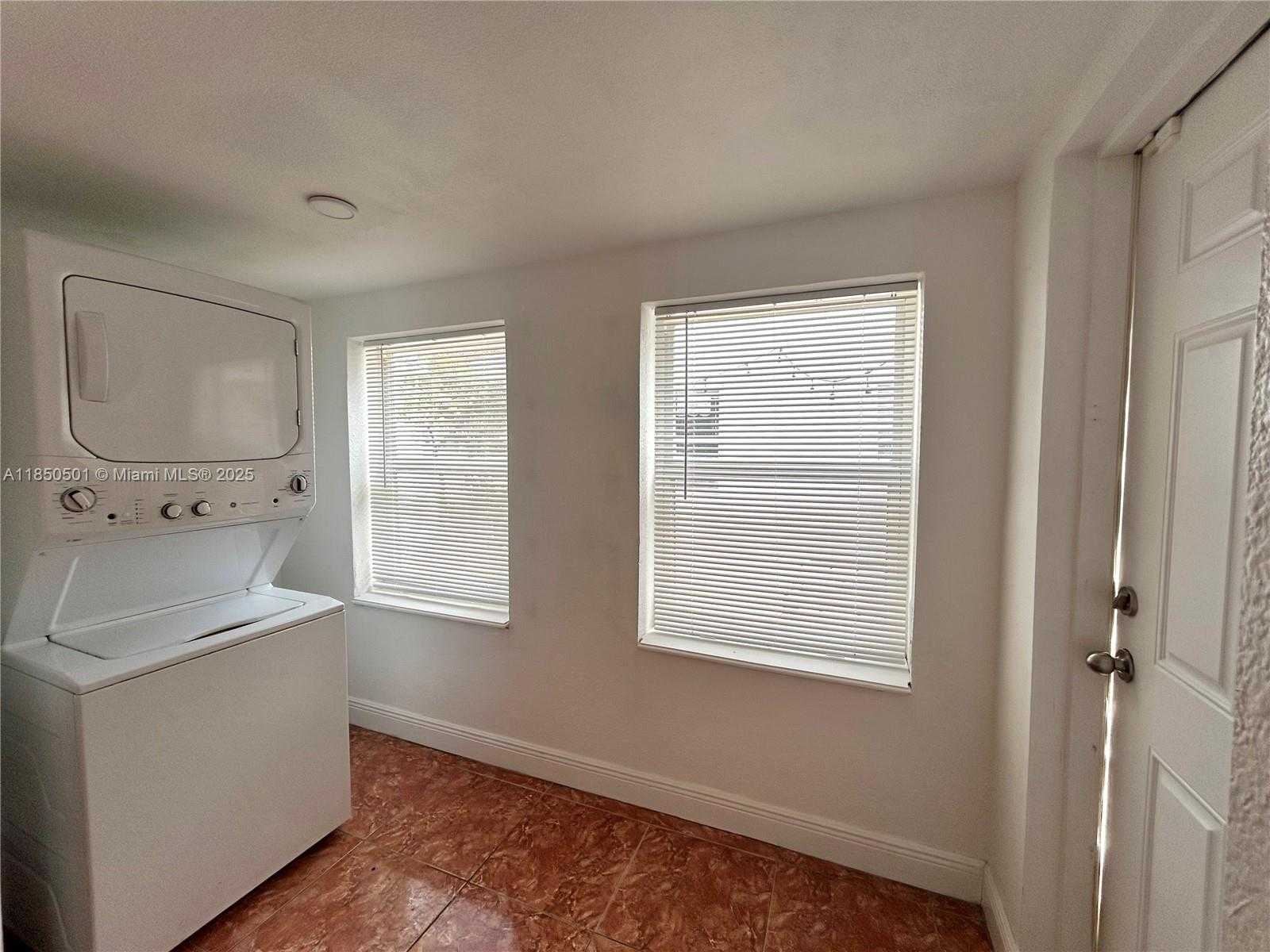 Small Image of 110 NORTH EAST 56TH ST #110, Miami Number 9