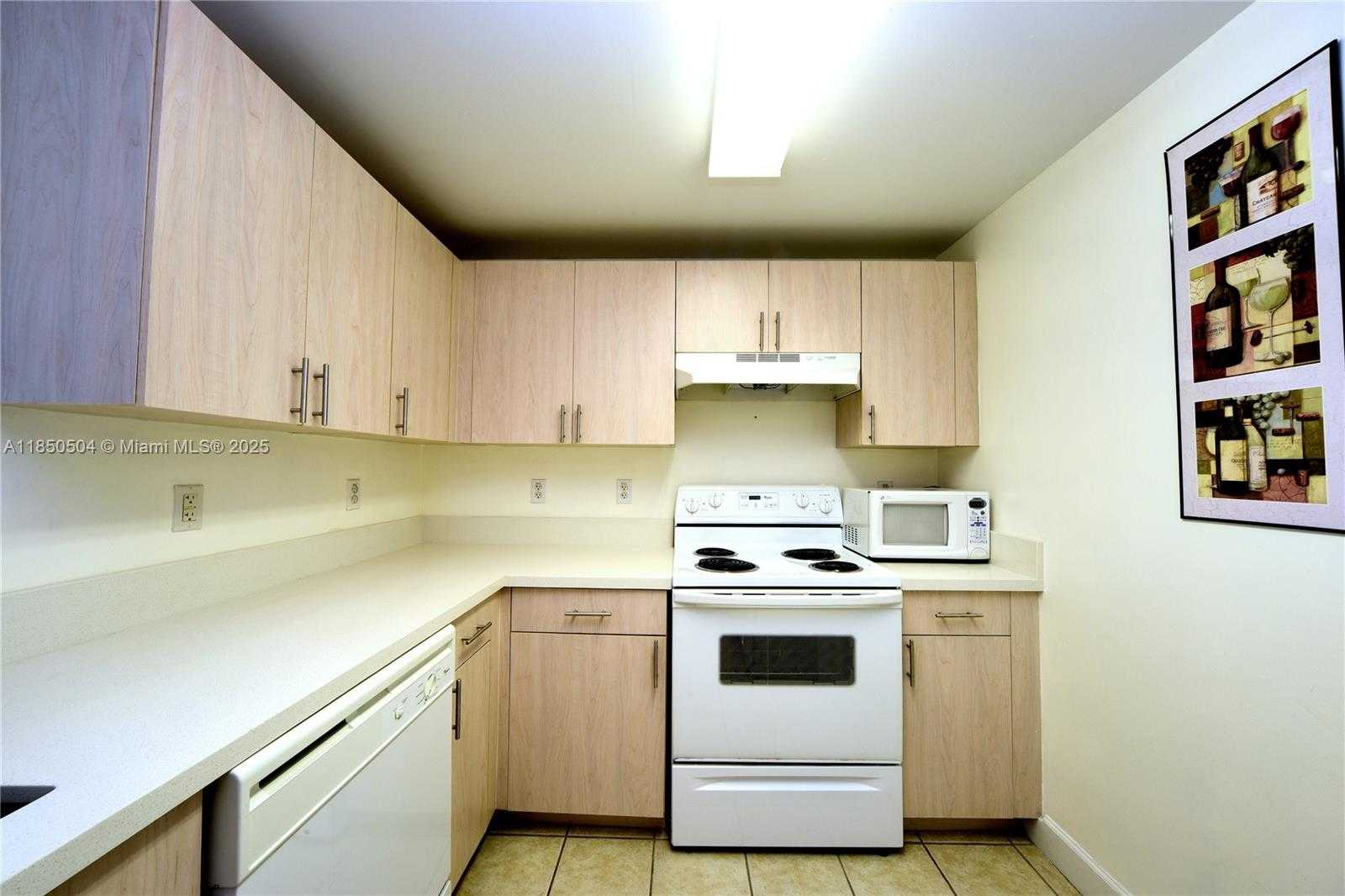 Small Image of 50 MENORES AVE #502, Coral Gables Number 14