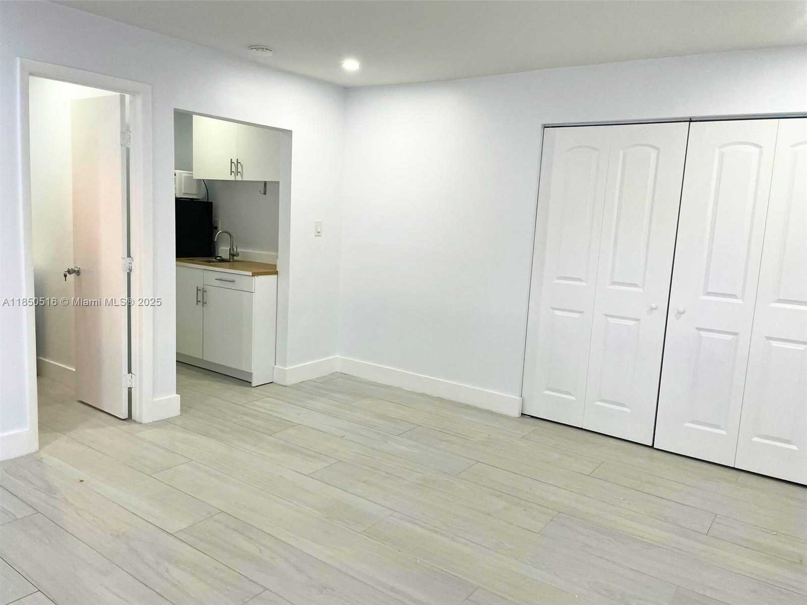 Small Image of 20020 NORTH WEST 64TH CT #2, Hialeah Number 14