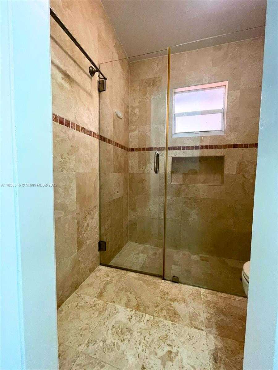 Small Image of 20020 NORTH WEST 64TH CT #2, Hialeah Number 19