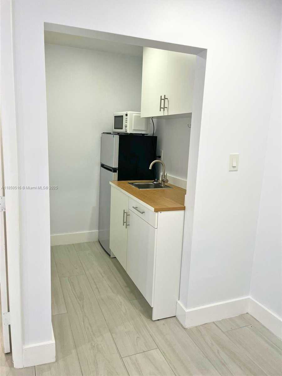 Small Image of 20020 NORTH WEST 64TH CT #2, Hialeah Number 22