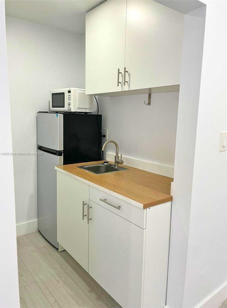 Small Image of 20020 NORTH WEST 64TH CT #2, Hialeah Number 23