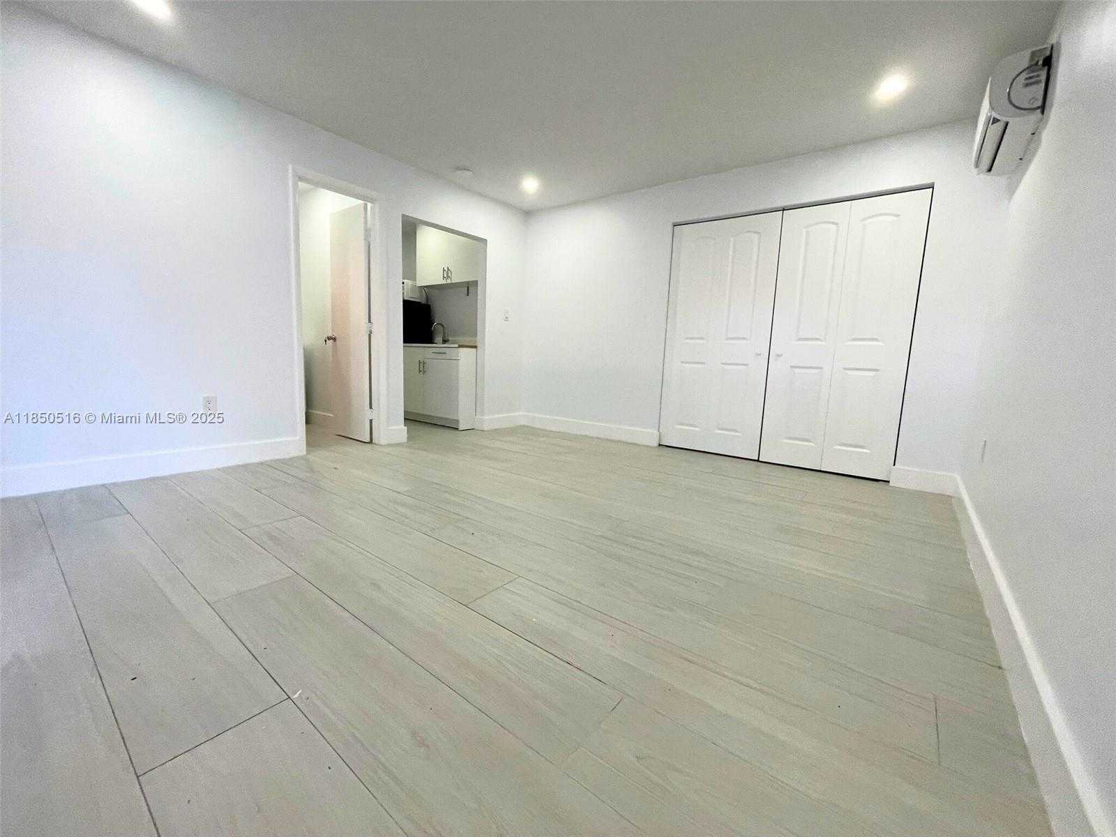 Small Image of 20020 NORTH WEST 64TH CT #2, Hialeah Number 7