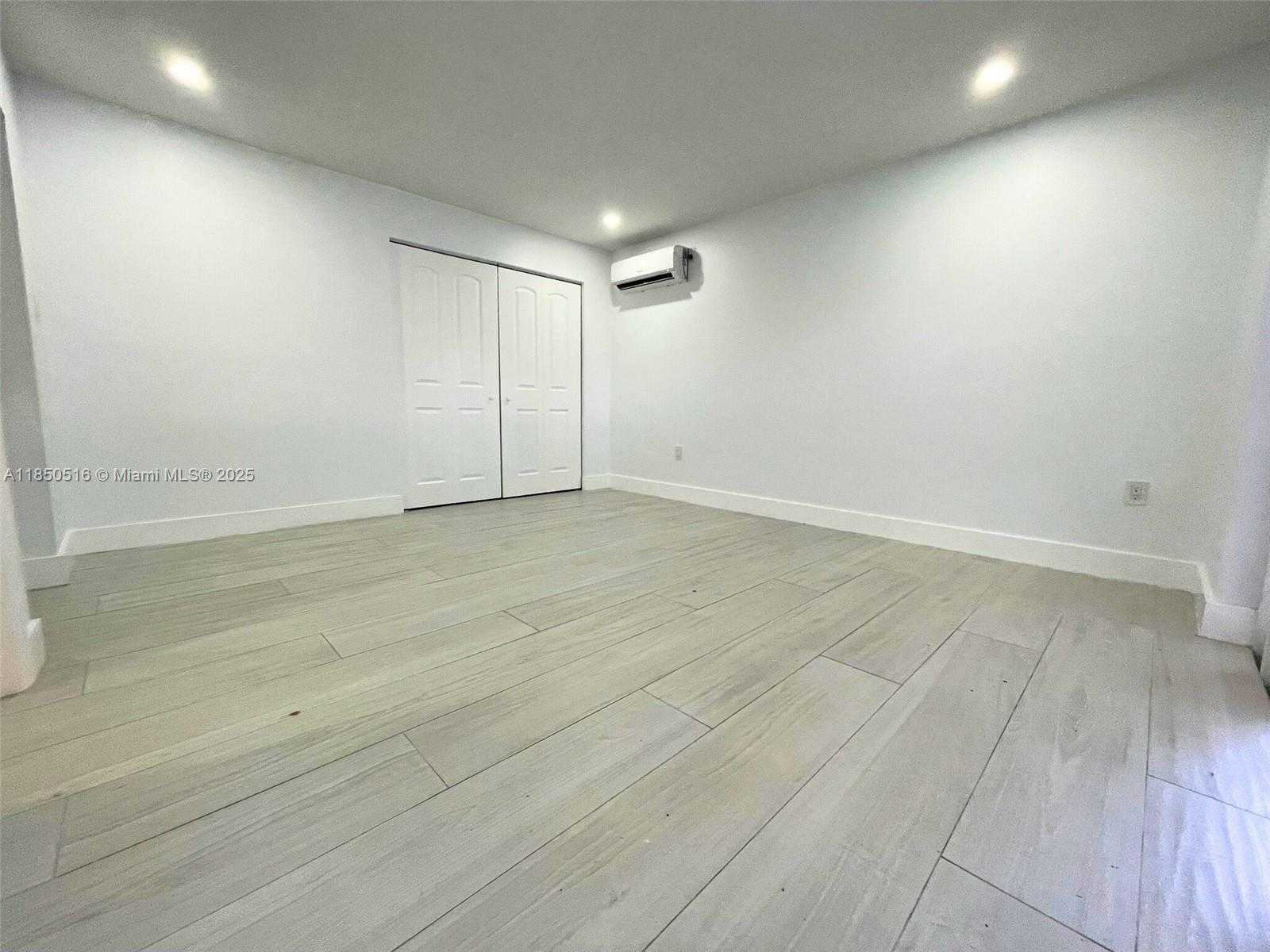 Small Image of 20020 NORTH WEST 64TH CT #2, Hialeah Number 9