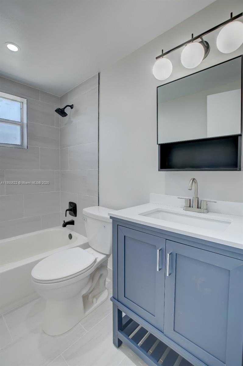 Small Image of 1720 CLEVELAND ST #212w, Hollywood Number 13