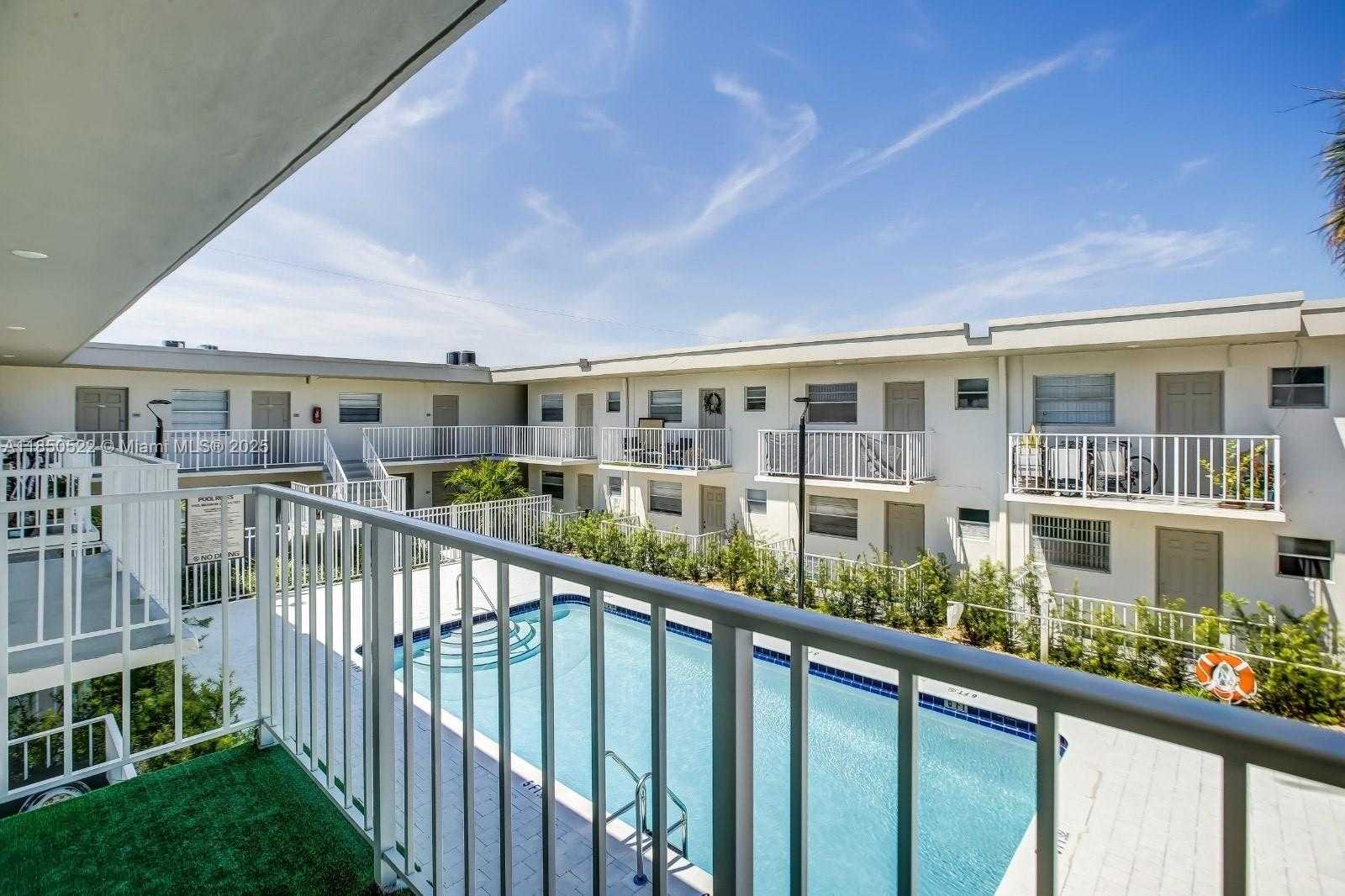 Small Image of 1720 CLEVELAND ST #212w, Hollywood Number 2