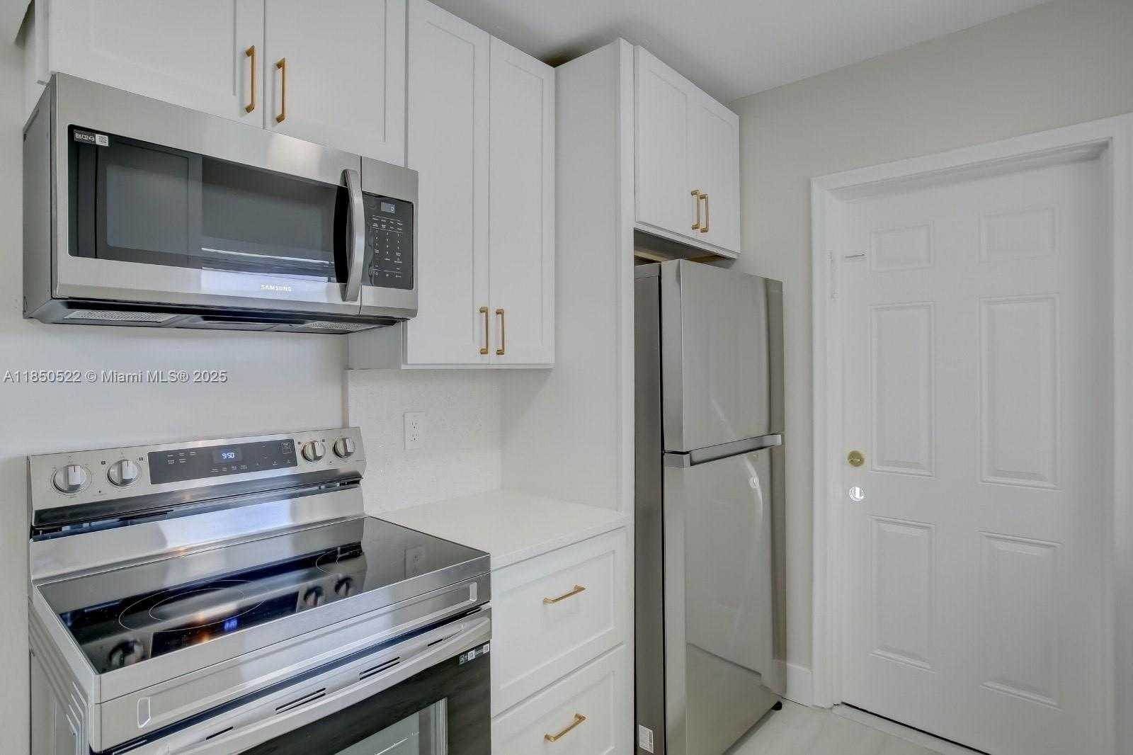 Small Image of 1720 CLEVELAND ST #212w, Hollywood Number 4