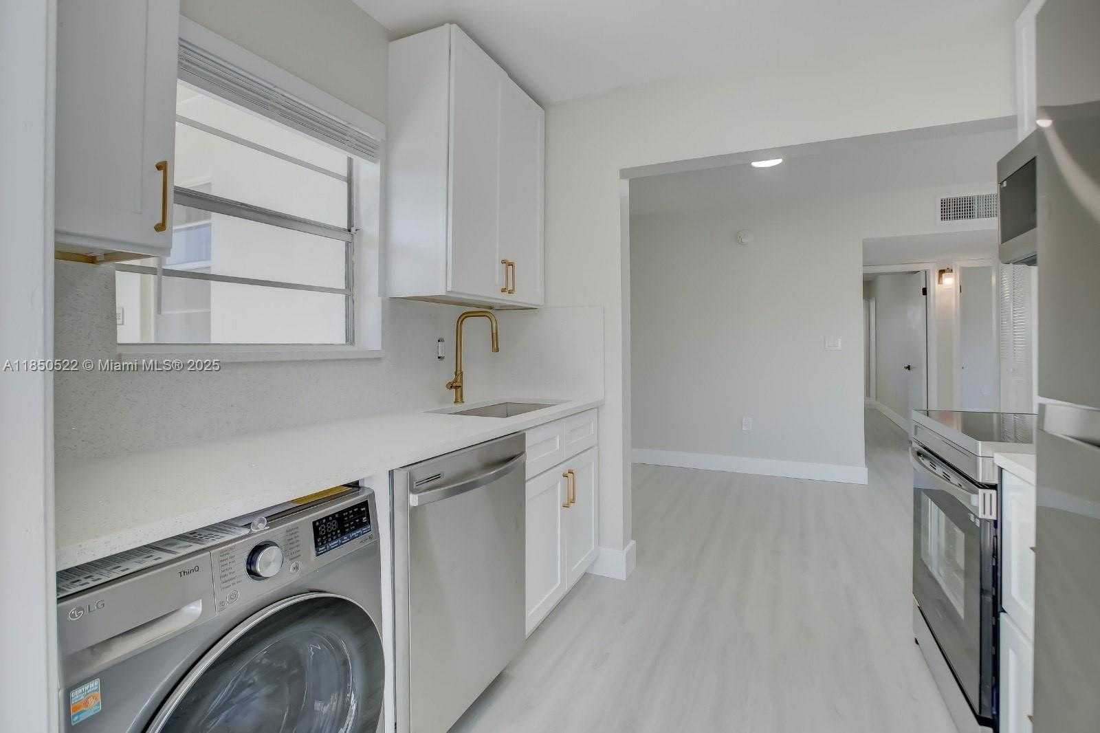 Small Image of 1720 CLEVELAND ST #212w, Hollywood Number 5