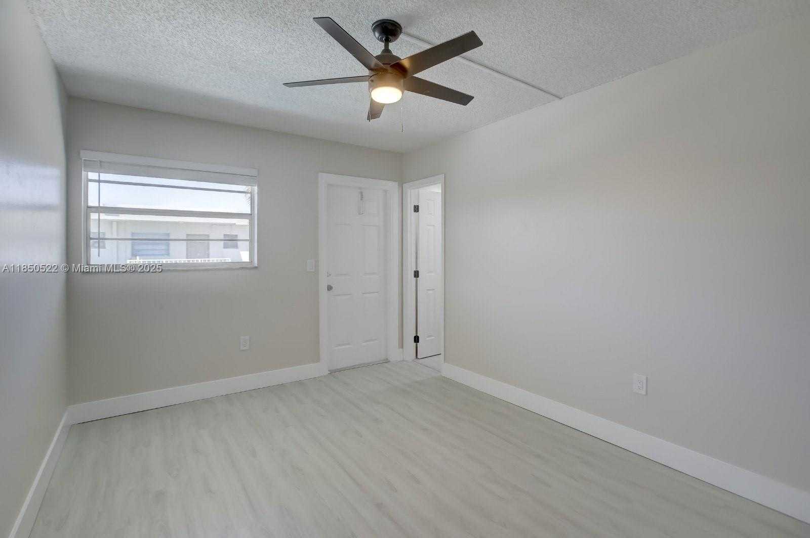 Small Image of 1720 CLEVELAND ST #212w, Hollywood Number 7