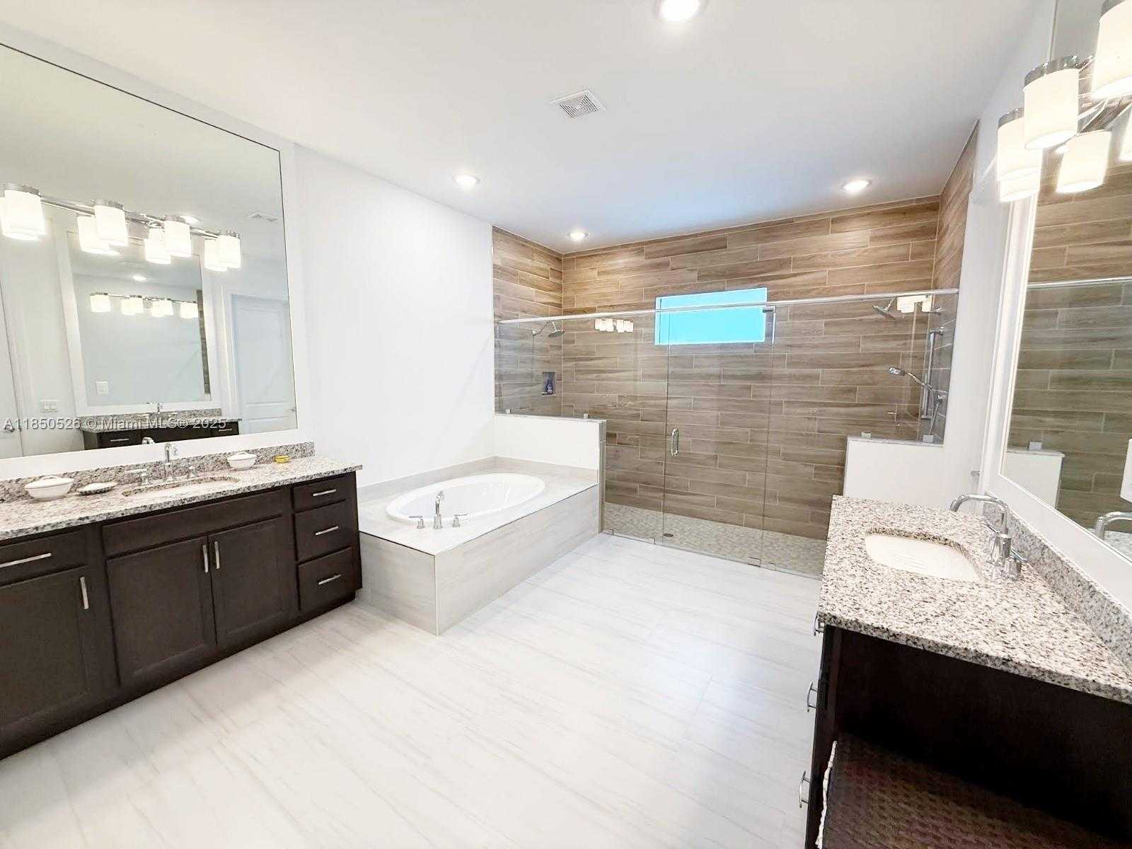 Small Image of 12150 SOUTH BASTILLE CIR S, Parkland Number 13
