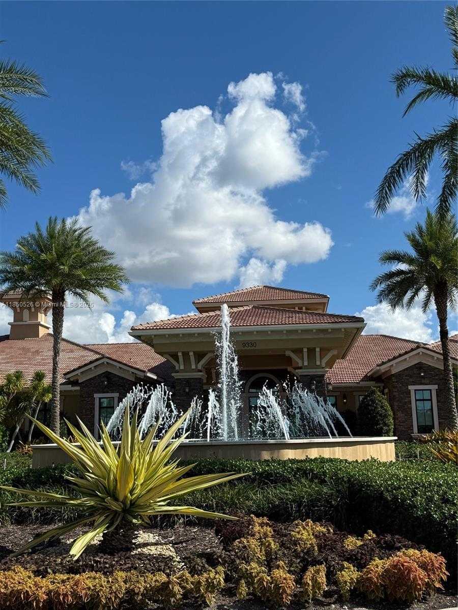 Small Image of 12150 SOUTH BASTILLE CIR S, Parkland Number 28