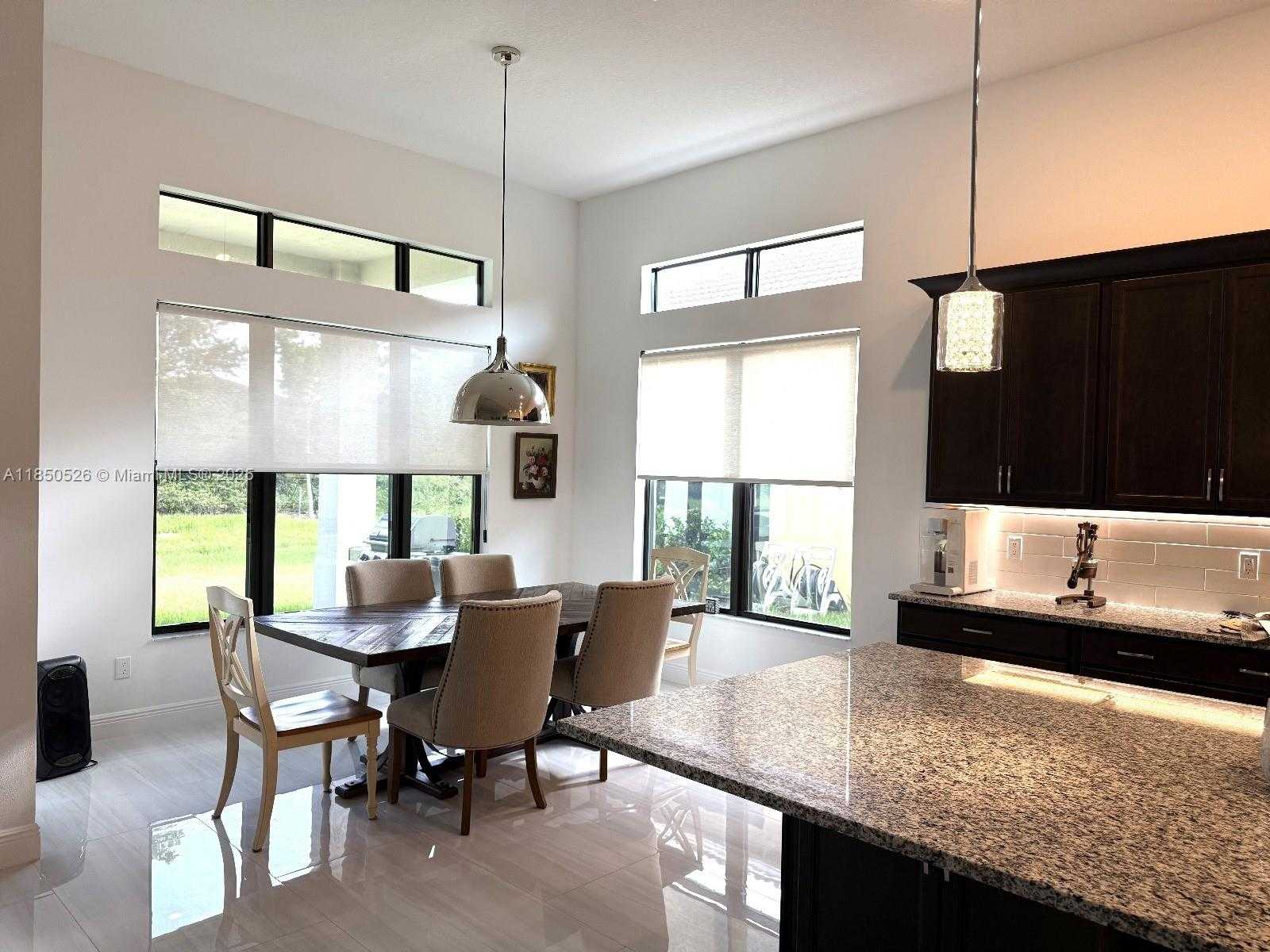 Small Image of 12150 SOUTH BASTILLE CIR S, Parkland Number 3