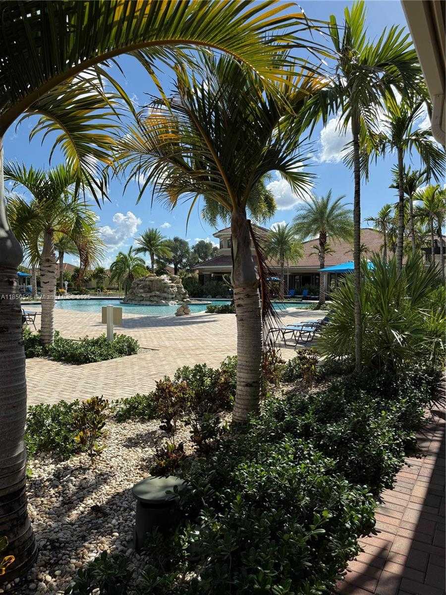 Small Image of 12150 SOUTH BASTILLE CIR S, Parkland Number 38