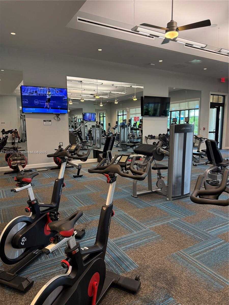 Small Image of 12150 SOUTH BASTILLE CIR S, Parkland Number 42