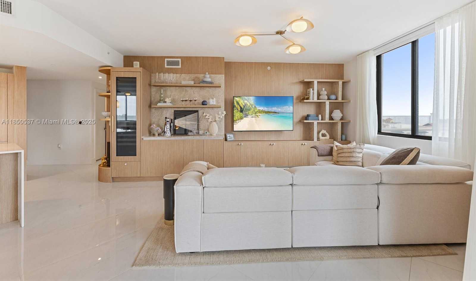 Small Image of 301 ALTARA AVE #817, Coral Gables Number 10