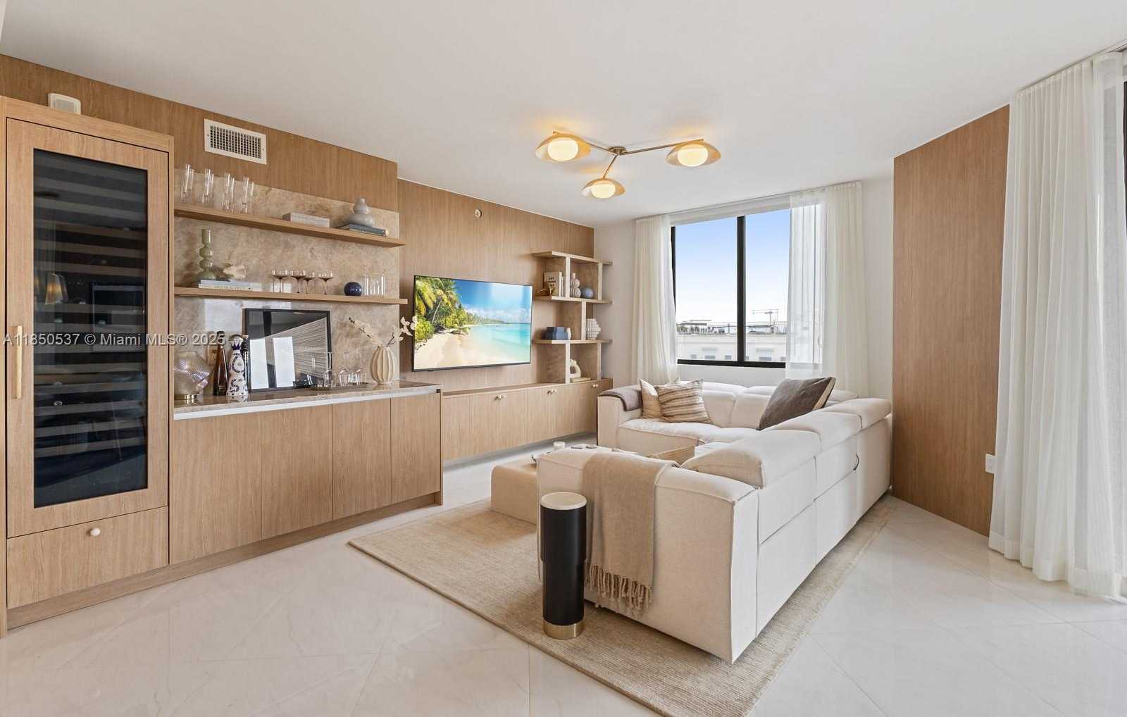 Small Image of 301 ALTARA AVE #817, Coral Gables Number 11