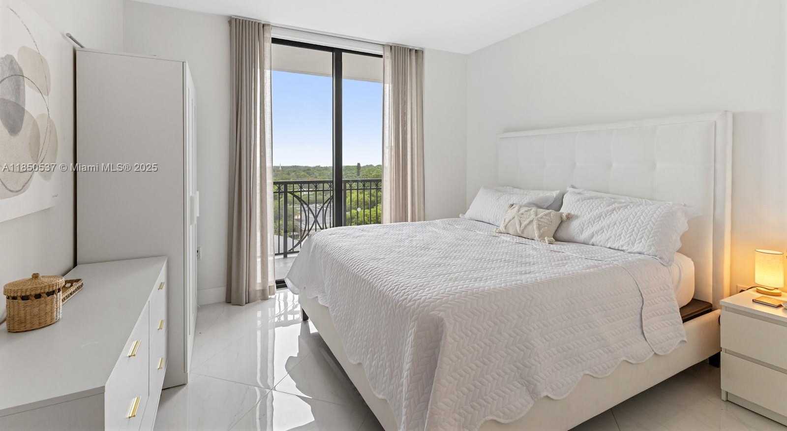 Small Image of 301 ALTARA AVE #817, Coral Gables Number 15