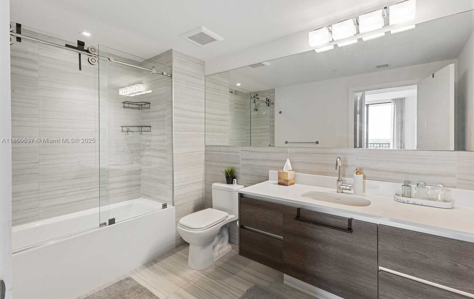 Small Image of 301 ALTARA AVE #817, Coral Gables Number 16