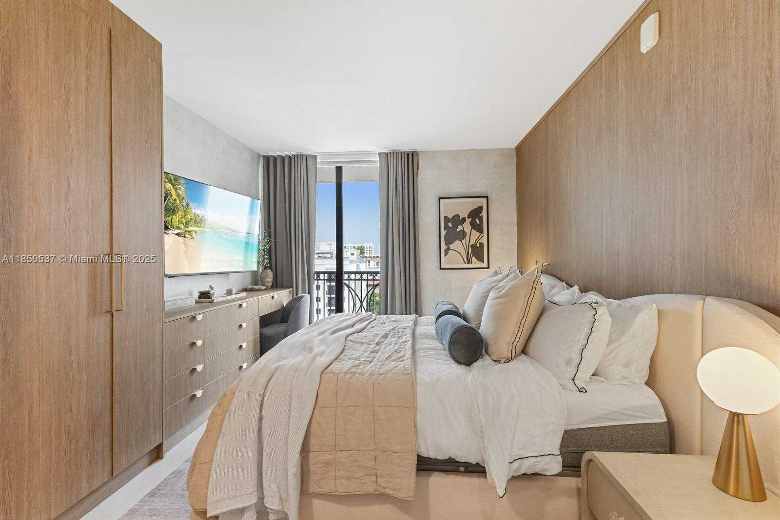 Small Image of 301 ALTARA AVE #817, Coral Gables Number 22