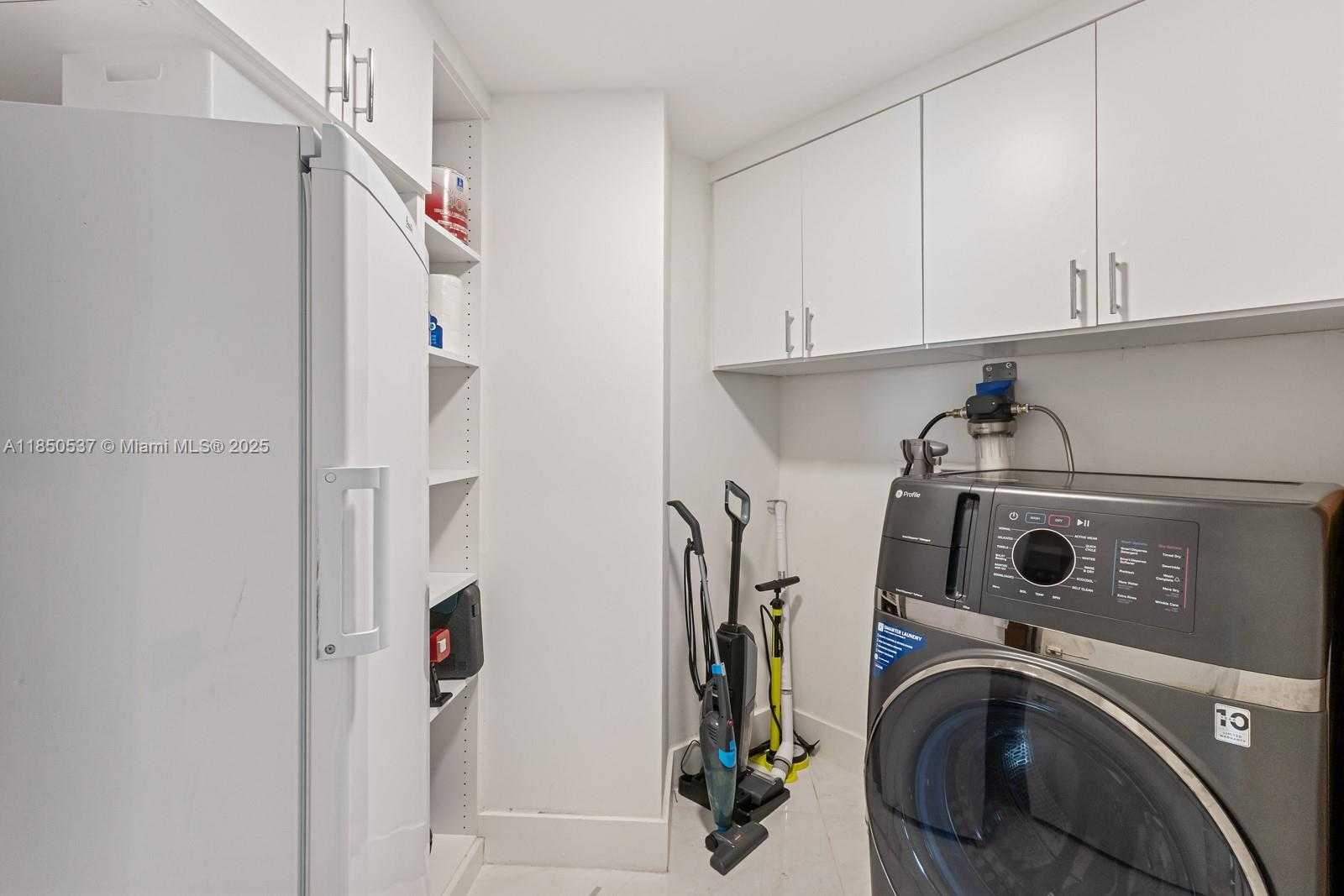 Small Image of 301 ALTARA AVE #817, Coral Gables Number 24