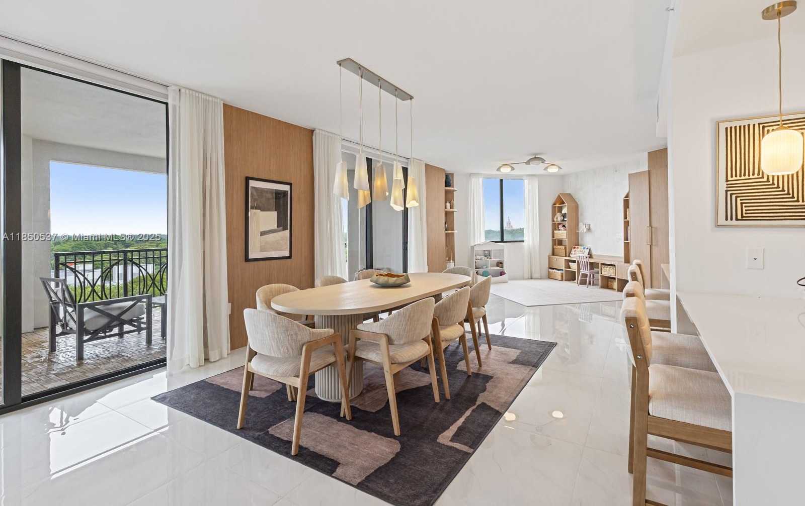 Small Image of 301 ALTARA AVE #817, Coral Gables Number 9