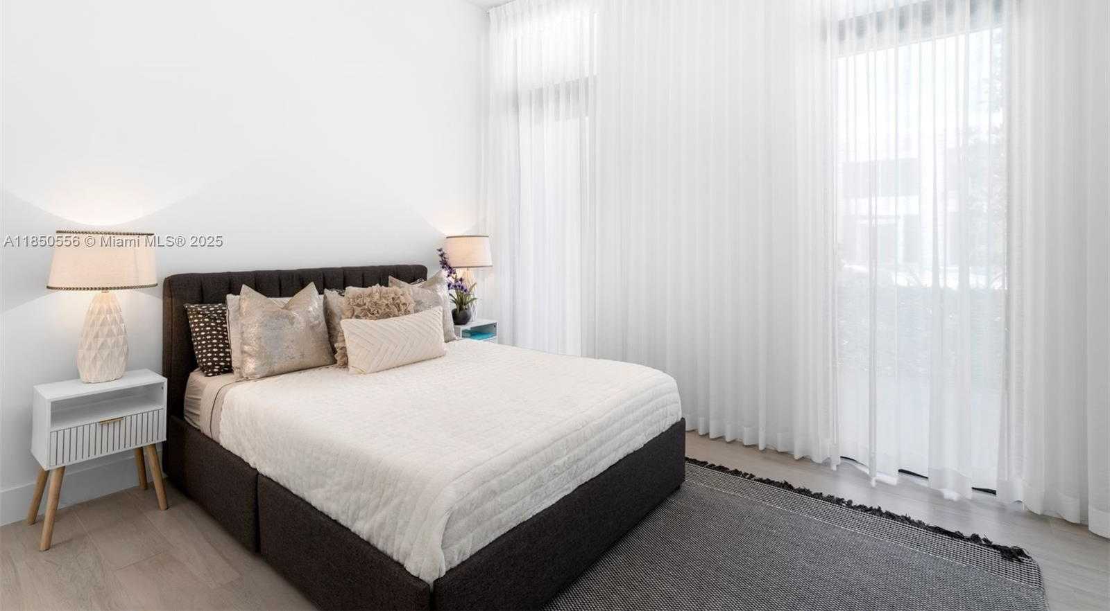 Small Image of 16703 SOUTH BOTANIKO DR S, Weston Number 10