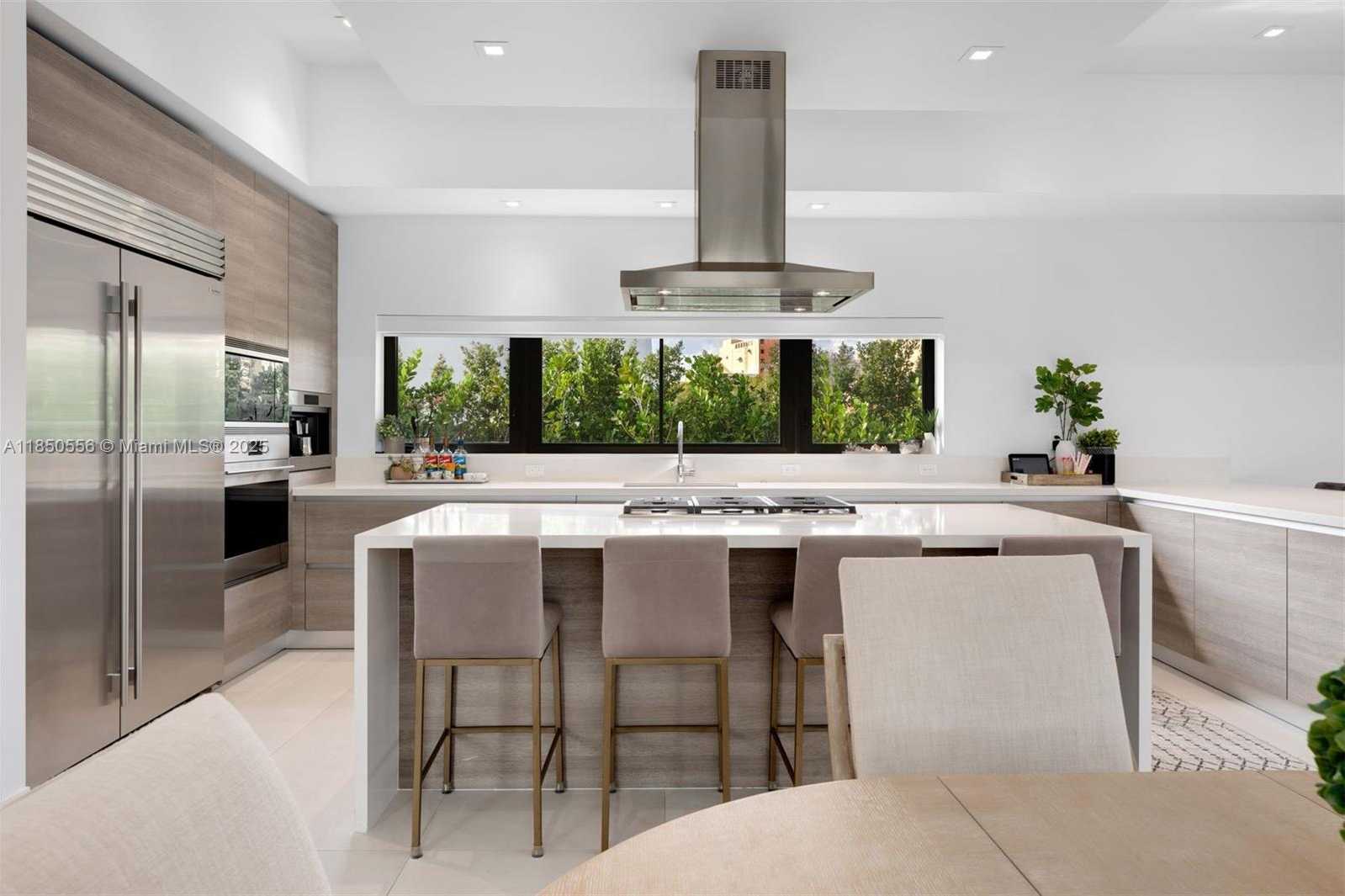 Small Image of 16703 SOUTH BOTANIKO DR S, Weston Number 20