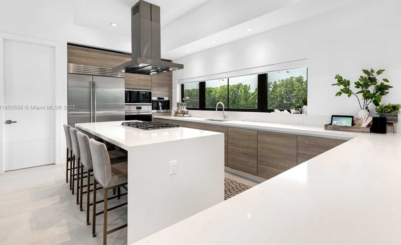 Small Image of 16703 SOUTH BOTANIKO DR S, Weston Number 21