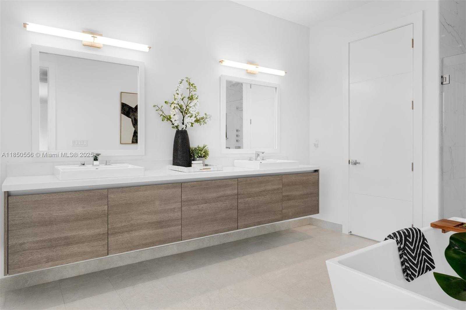 Small Image of 16703 SOUTH BOTANIKO DR S, Weston Number 28
