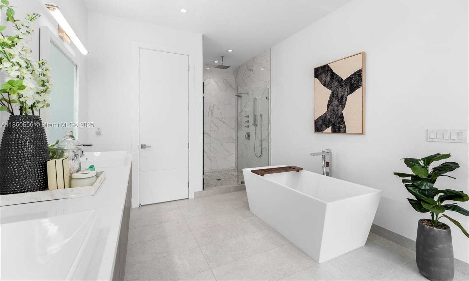 Small Image of 16703 SOUTH BOTANIKO DR S, Weston Number 31