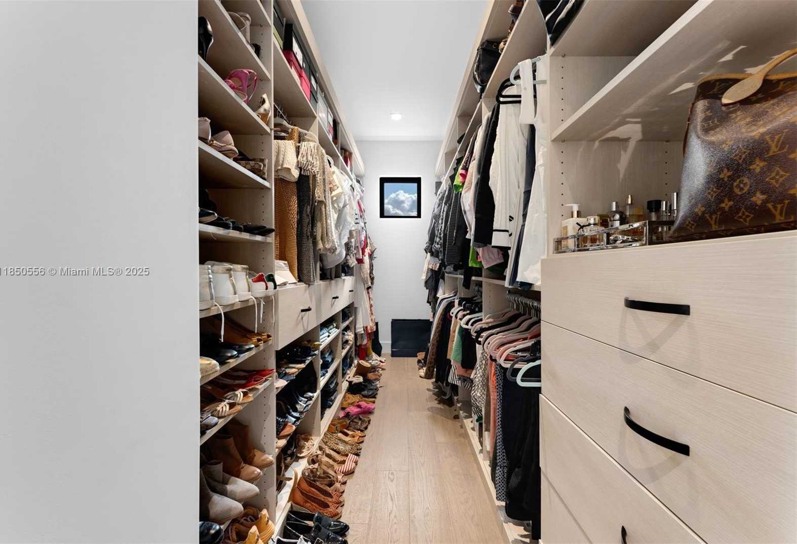 Small Image of 16703 SOUTH BOTANIKO DR S, Weston Number 32