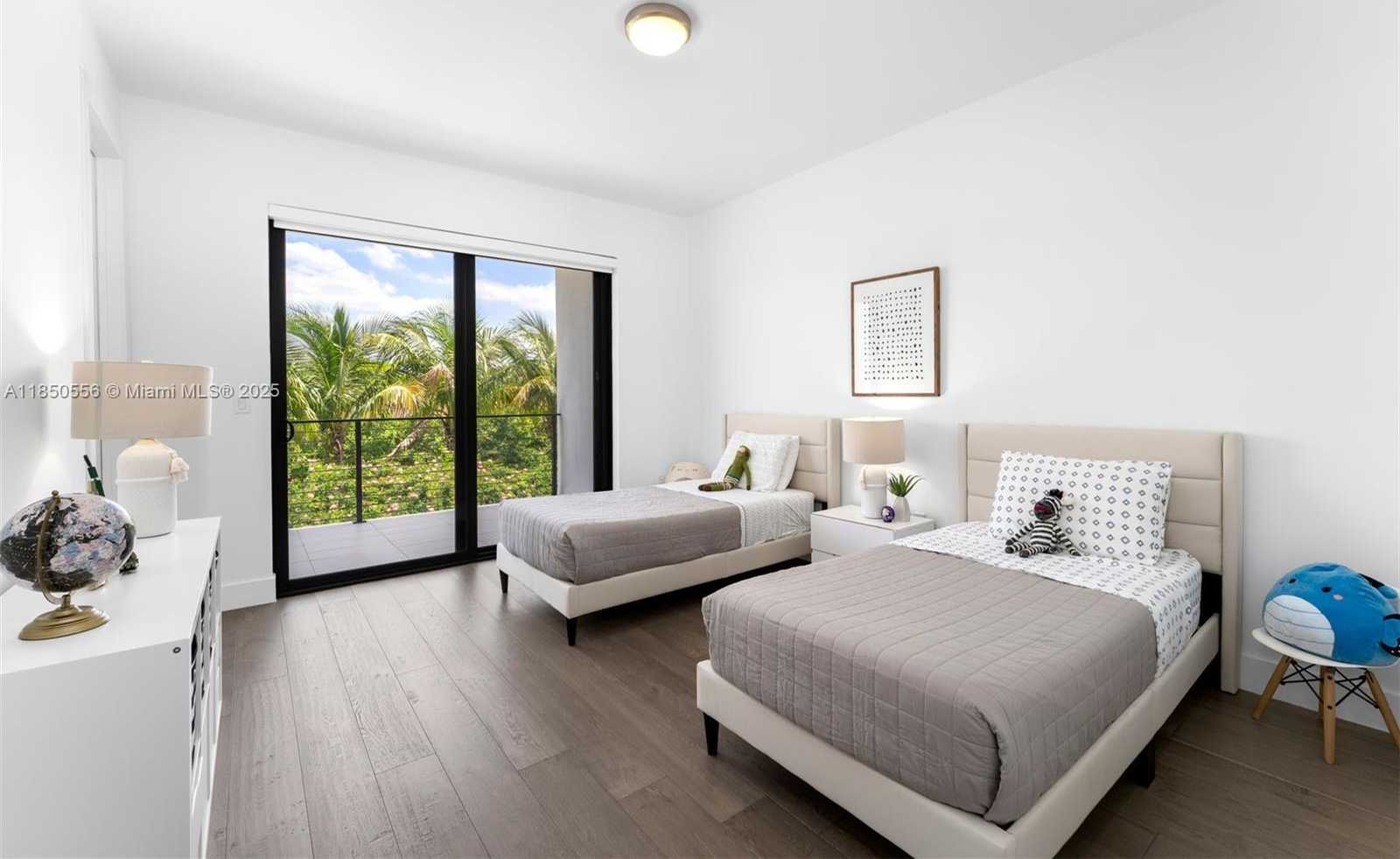 Small Image of 16703 SOUTH BOTANIKO DR S, Weston Number 36
