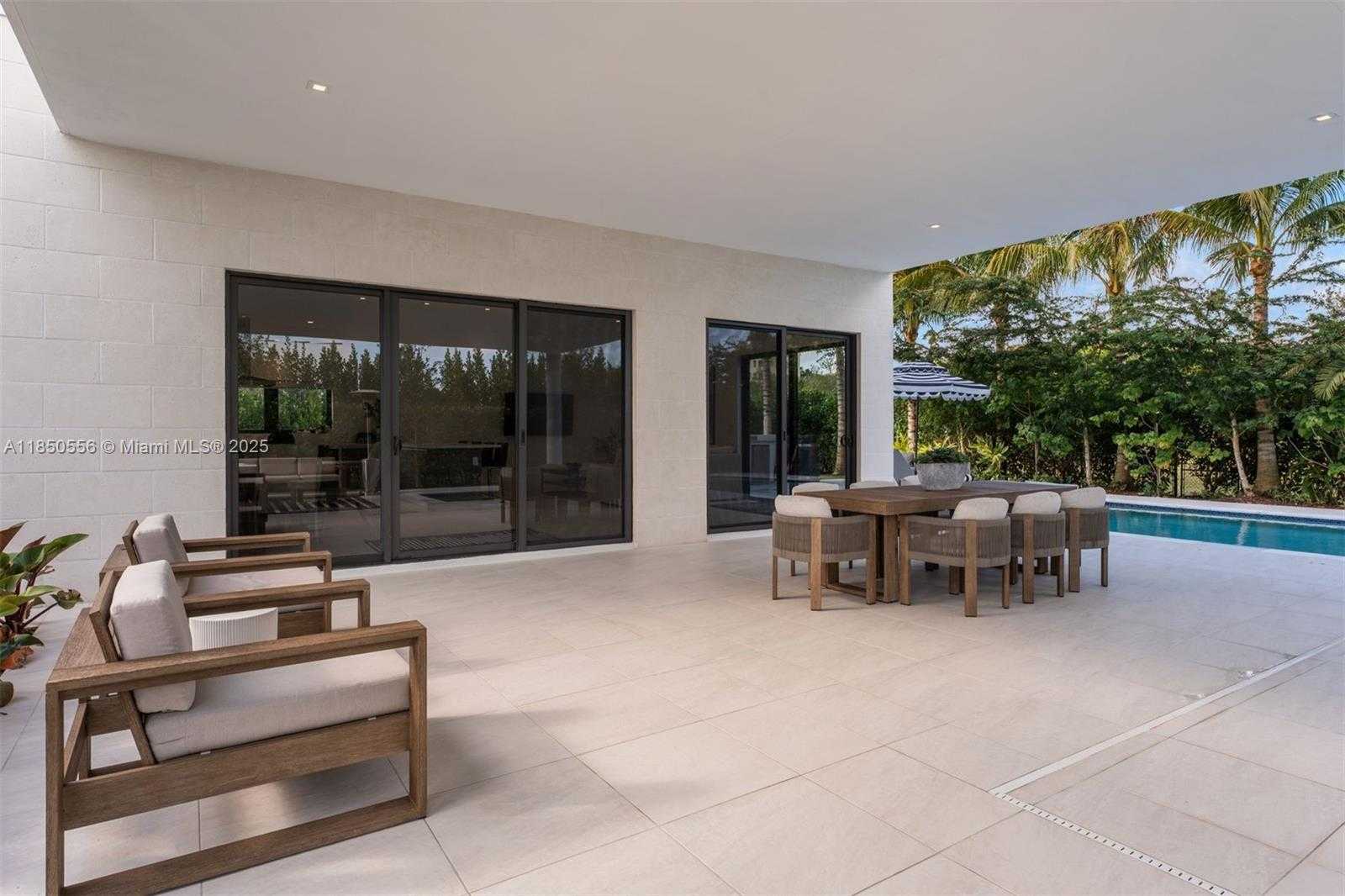 Small Image of 16703 SOUTH BOTANIKO DR S, Weston Number 45