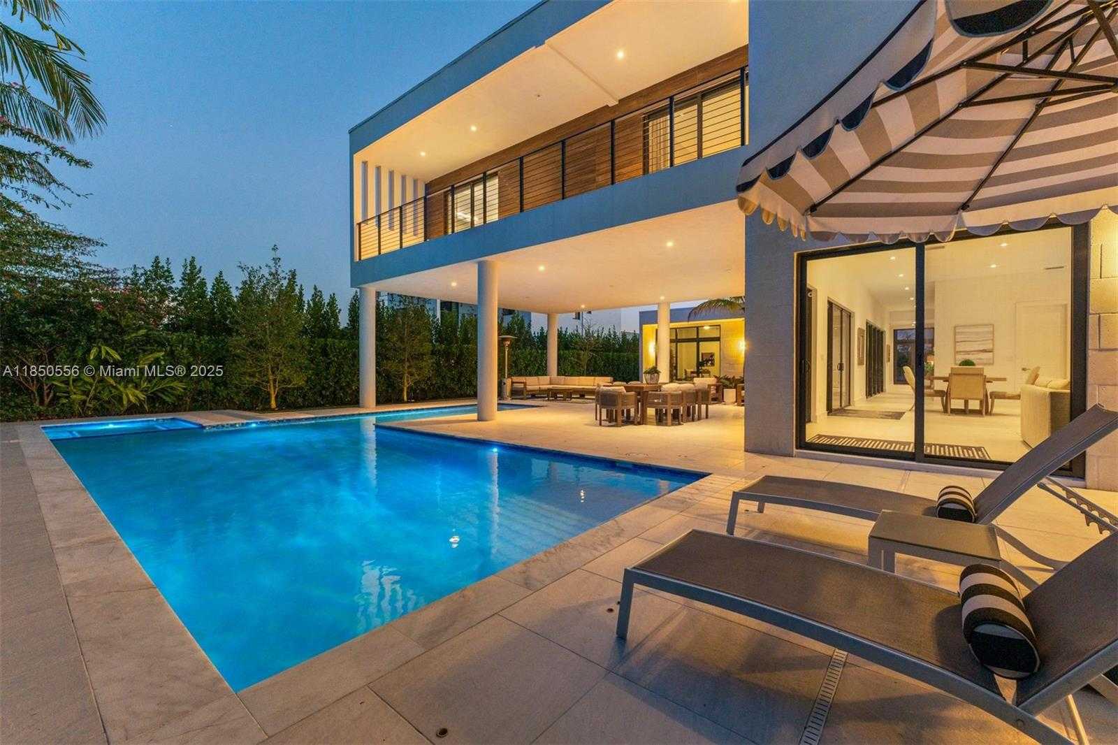 Small Image of 16703 SOUTH BOTANIKO DR S, Weston Number 50