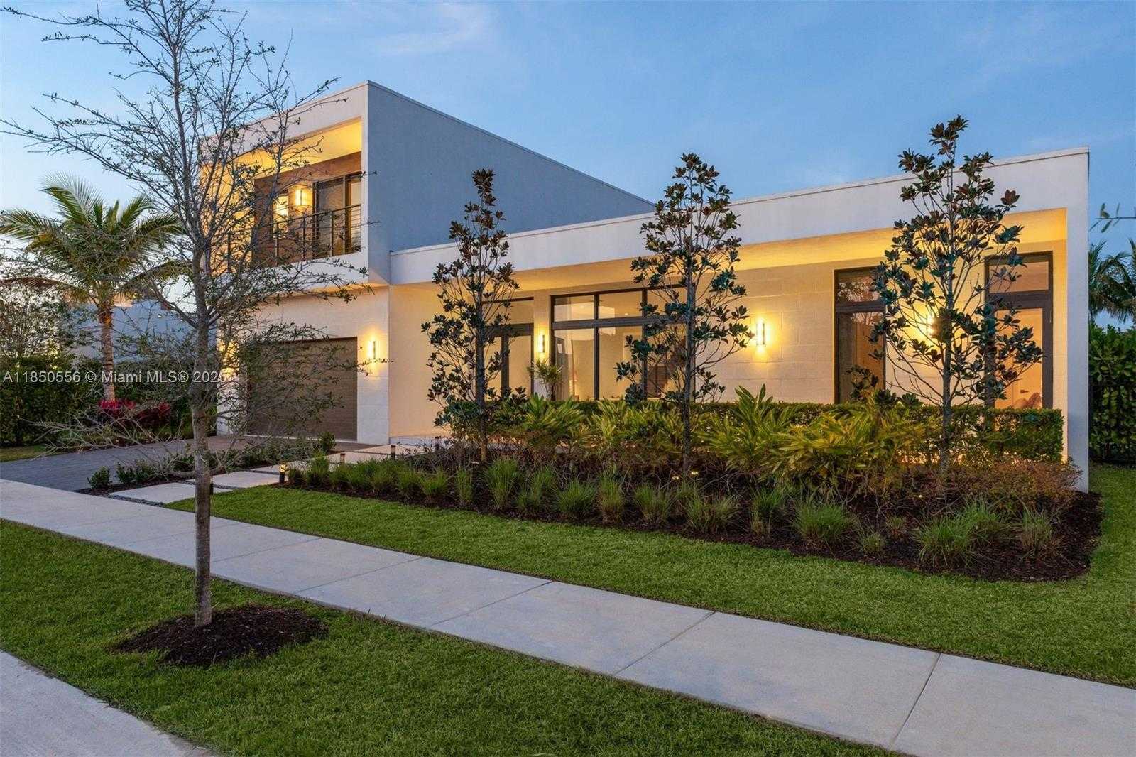 Small Image of 16703 SOUTH BOTANIKO DR S, Weston Number 56