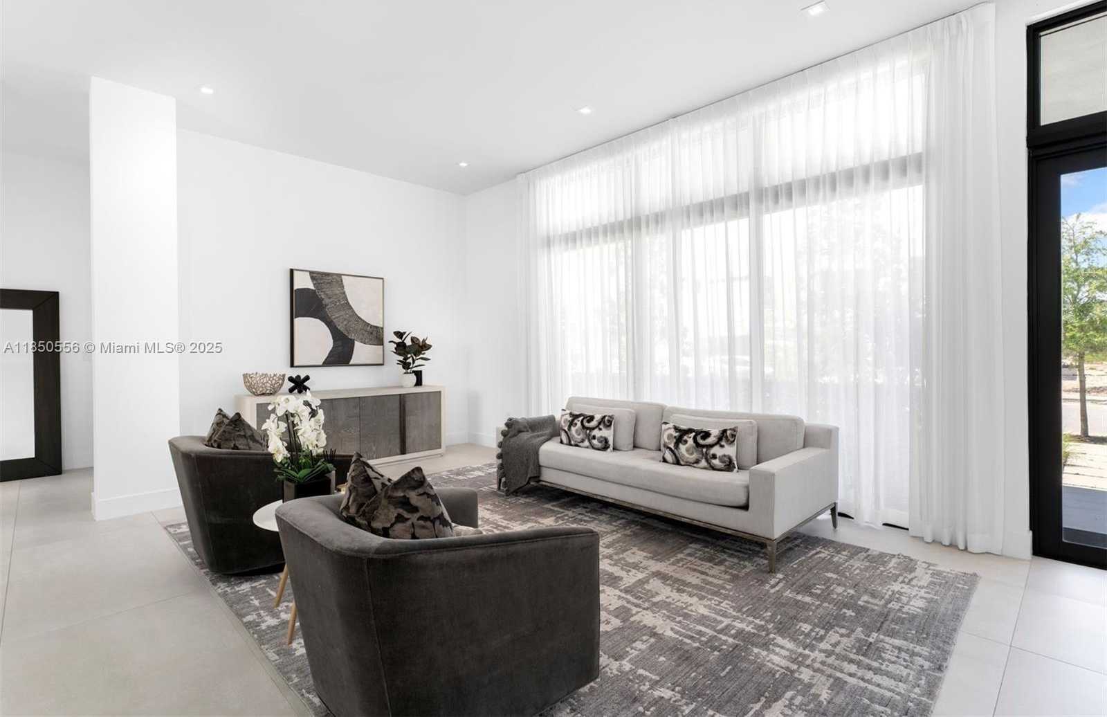 Small Image of 16703 SOUTH BOTANIKO DR S, Weston Number 8