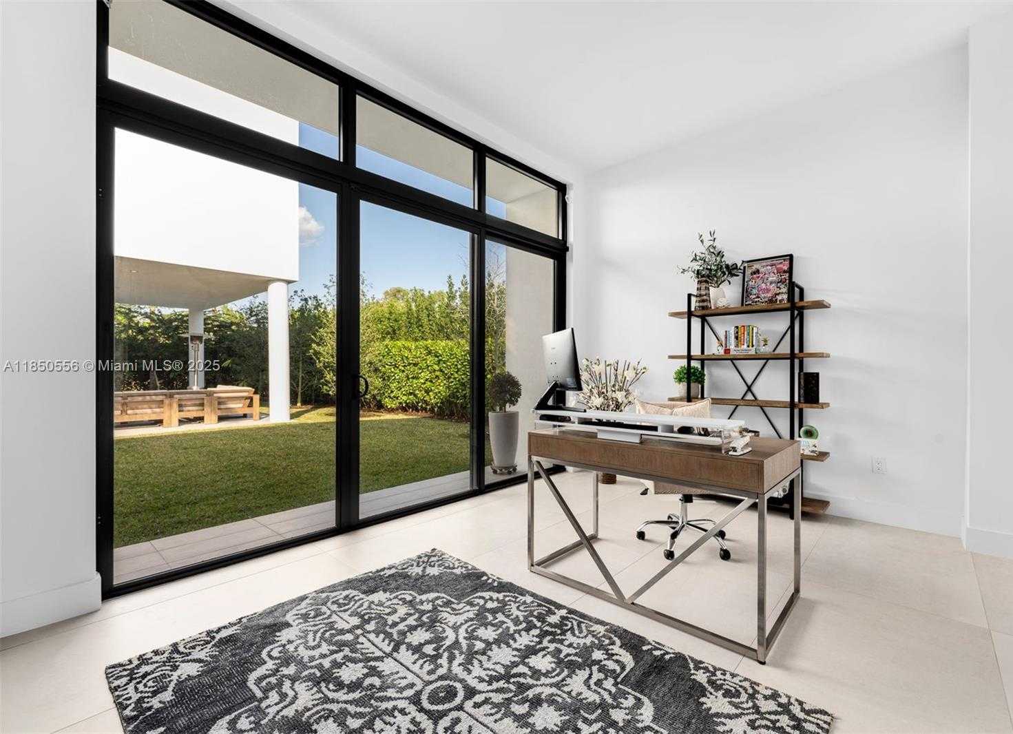 Small Image of 16703 SOUTH BOTANIKO DR S, Weston Number 9