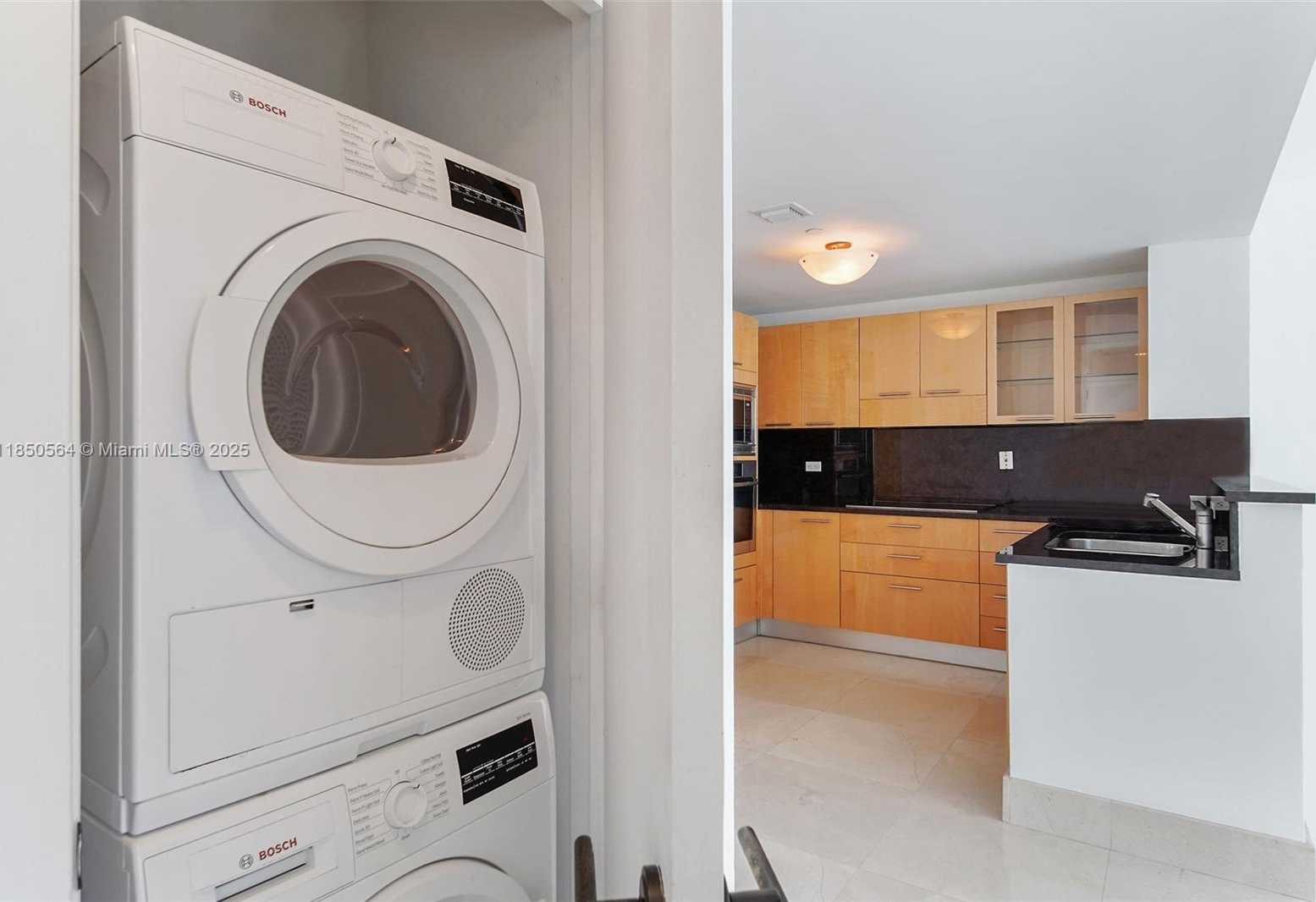 Small Image of 6799 COLLINS AVE #1101, Miami Beach Number 13