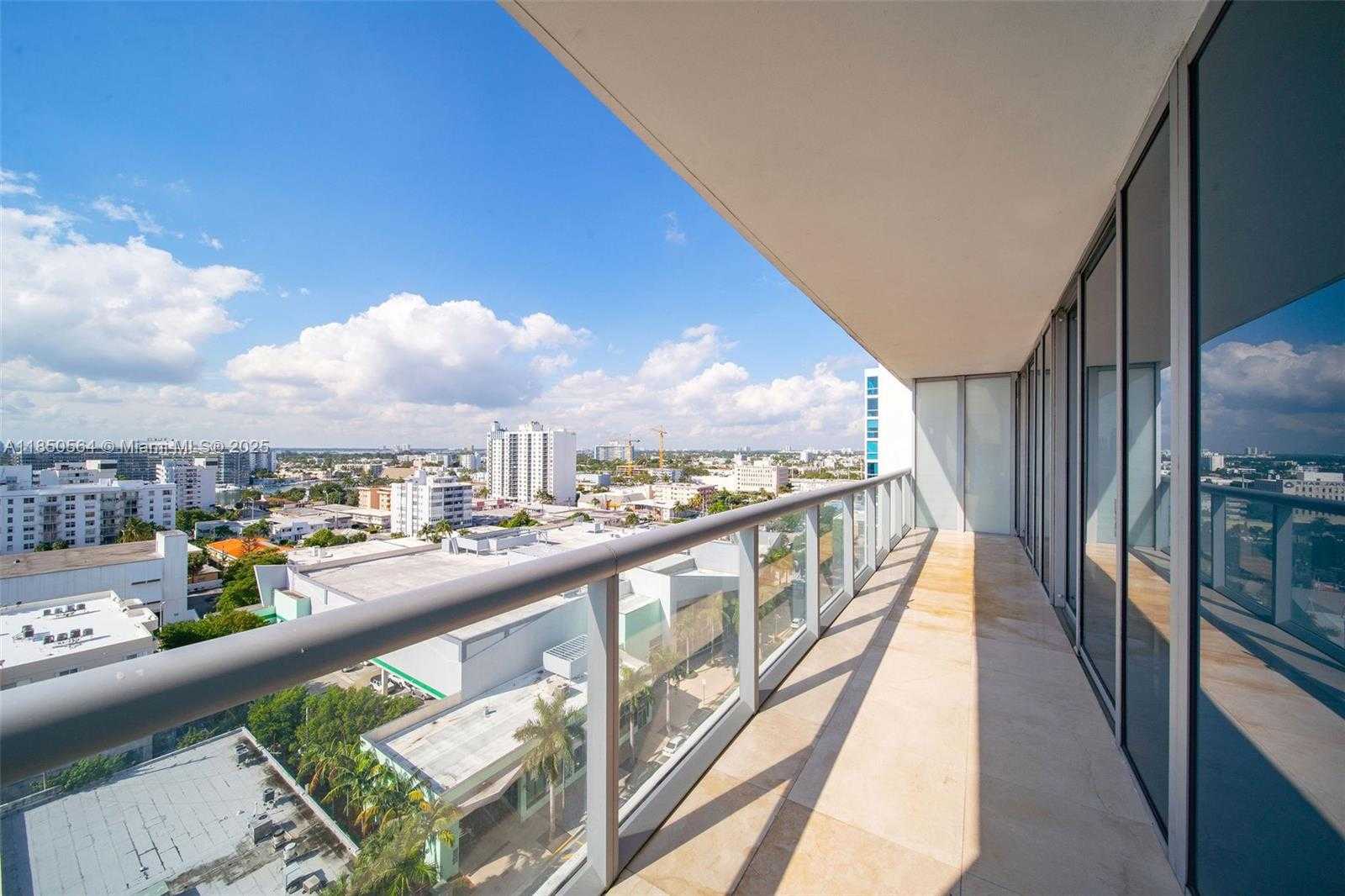 Small Image of 6799 COLLINS AVE #1101, Miami Beach Number 15