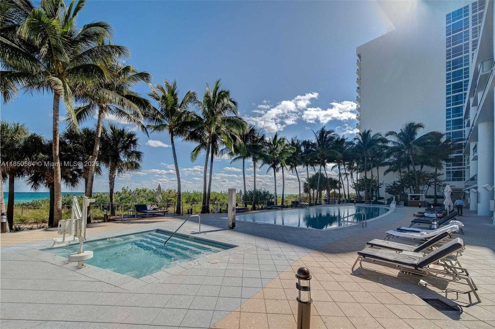 Small Image of 6799 COLLINS AVE #1101, Miami Beach Number 24