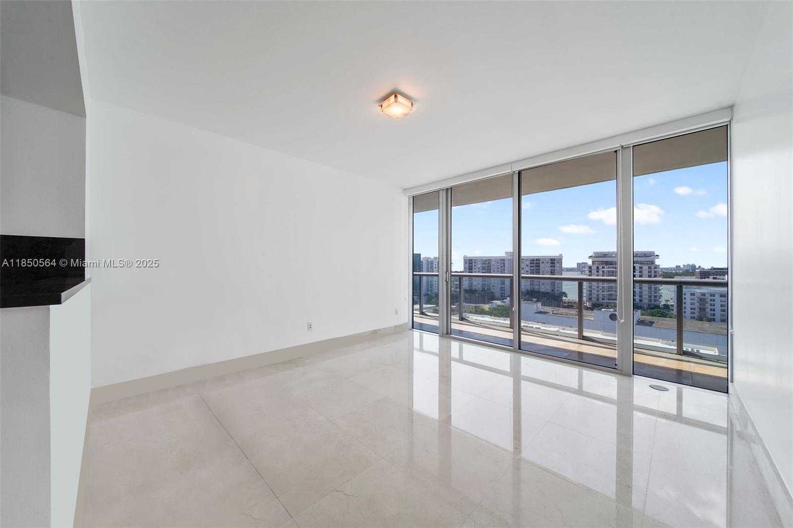 Small Image of 6799 COLLINS AVE #1101, Miami Beach Number 4