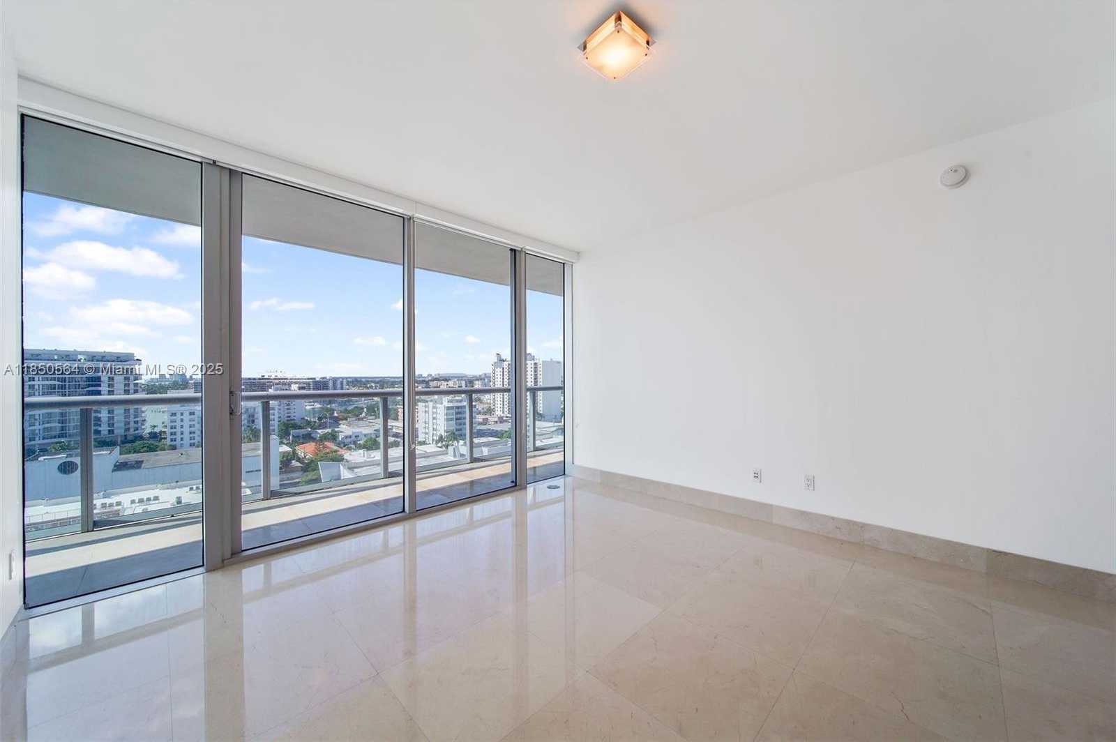 Small Image of 6799 COLLINS AVE #1101, Miami Beach Number 5