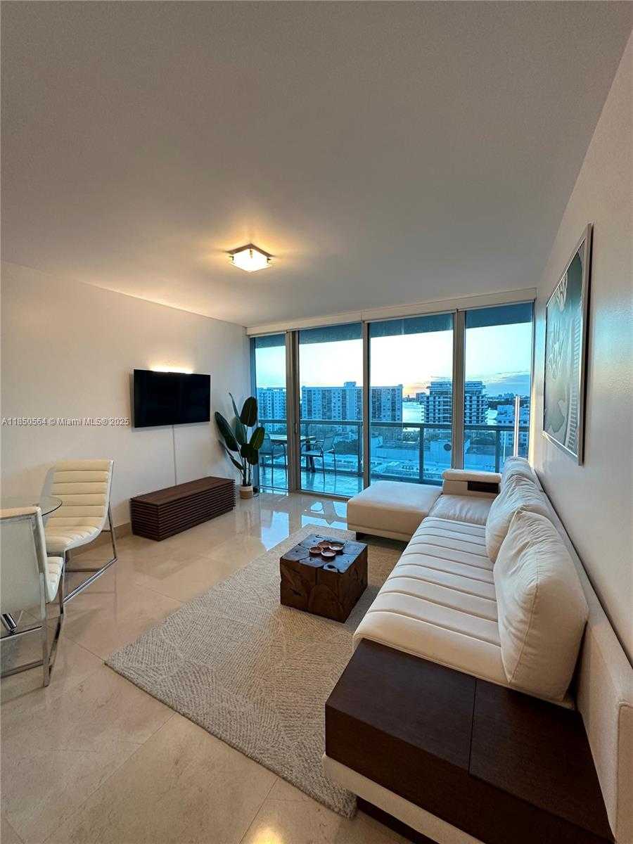 Small Image of 6799 COLLINS AVE #1101, Miami Beach Number 7